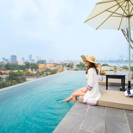 Glow Park Hotel Grand Royal Palace พนมเปญ ภายนอก รูปภาพ